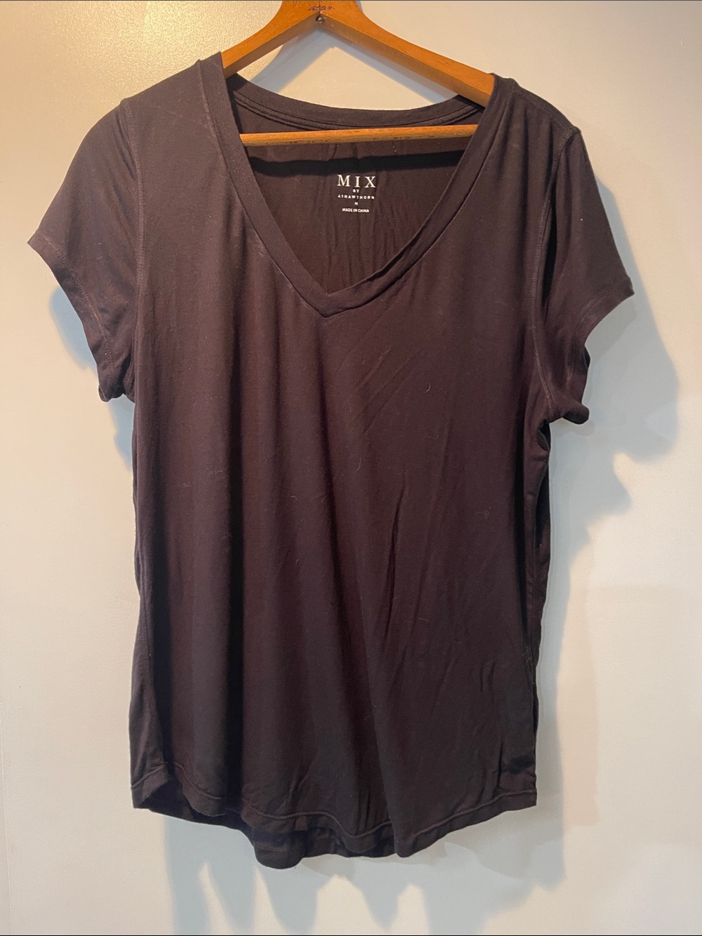 MIX by 41 Hawthorn Essential V-Neck Short Sleeve Tee - Black